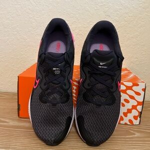 Women’s Nike renew run two size 12 new No Box